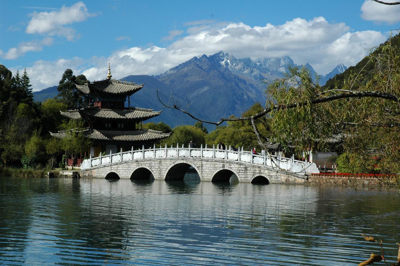 Greentree Inn Yunnan Lijiang Qixing Street Express Hotel Dış mekan fotoğraf